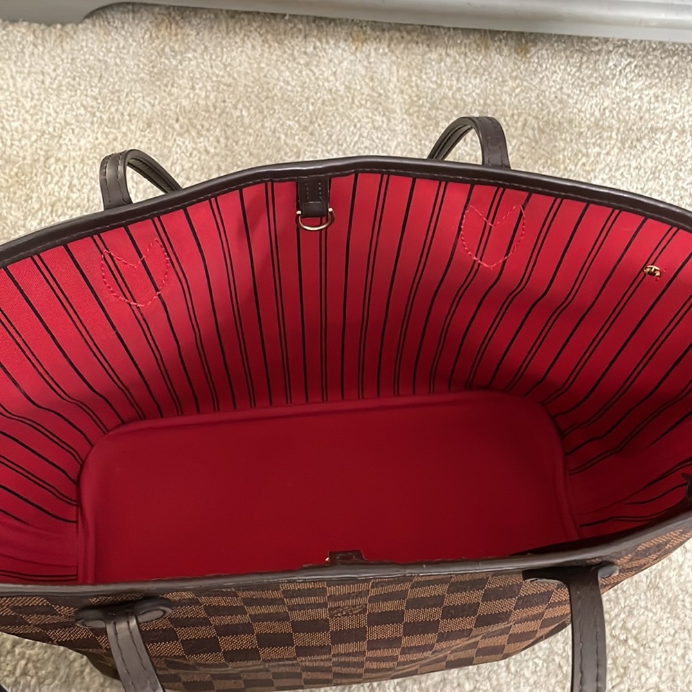 Louis Vuitton MM Neverfull - Picture 10 of 13